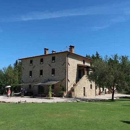 Le Terre Di Caprano Hotel Citta di Castello Luaran gambar