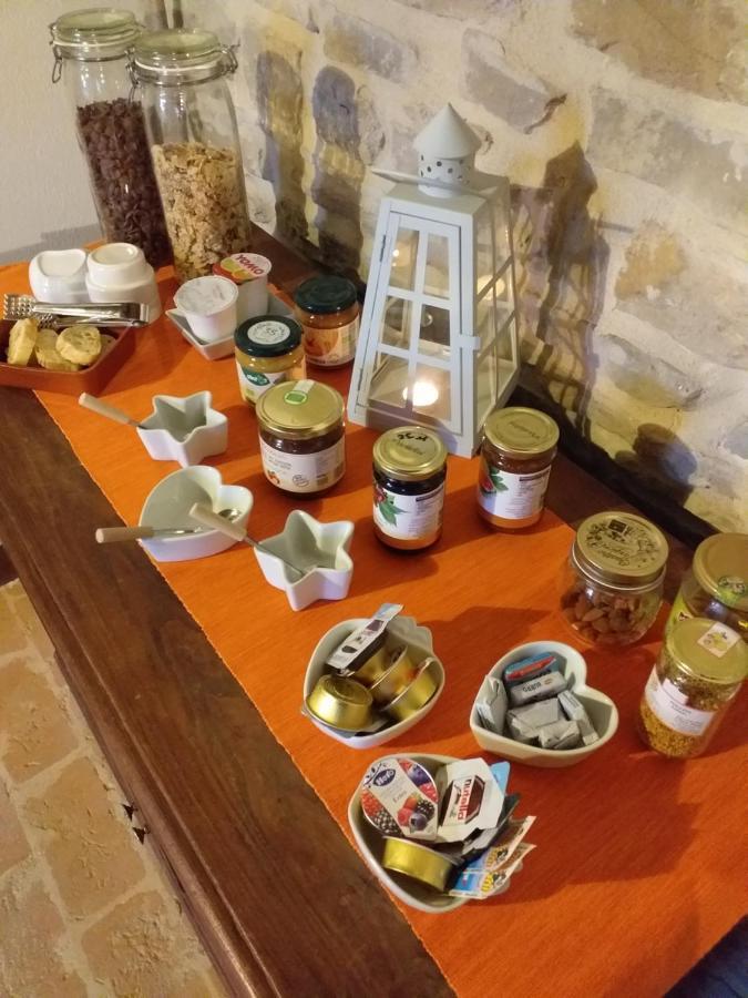 Le Terre Di Caprano Hotel Citta di Castello Luaran gambar