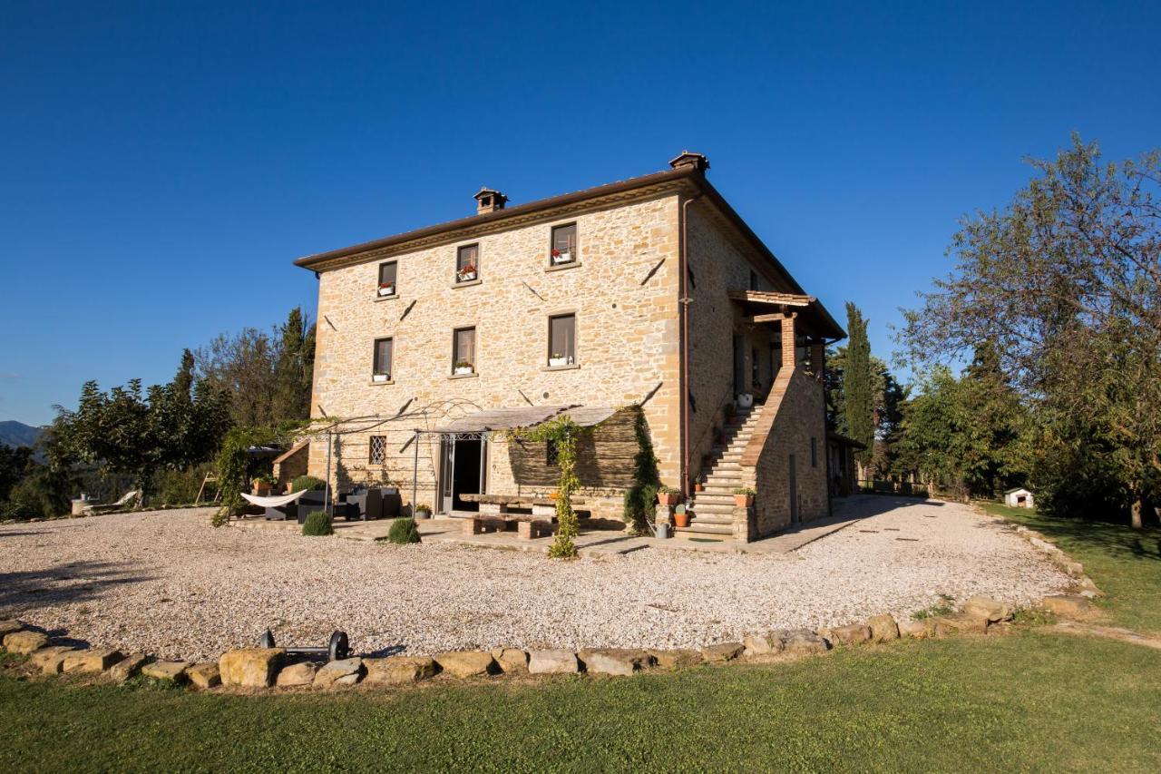Le Terre Di Caprano Hotel Citta di Castello Luaran gambar