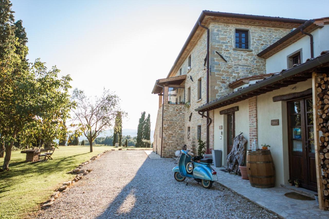 Le Terre Di Caprano Hotel Citta di Castello Luaran gambar