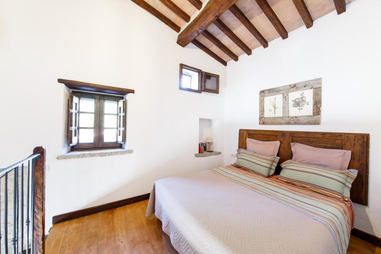 Le Terre Di Caprano Hotel Citta di Castello Luaran gambar